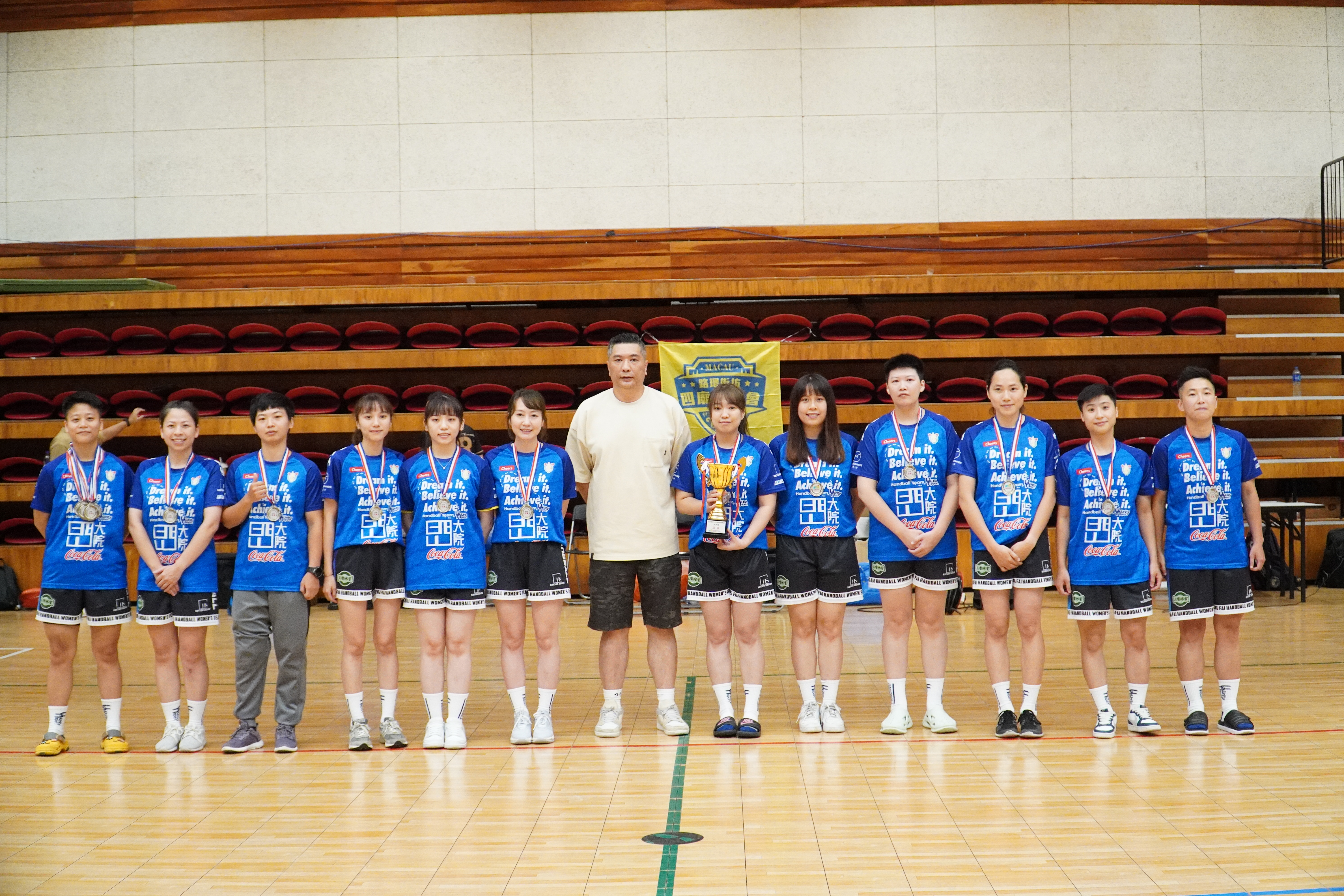 A9 女子組第二名澳門青輝體育會.JPG